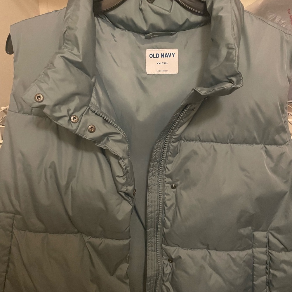 Old Navy Women's Blue Puffer Vest